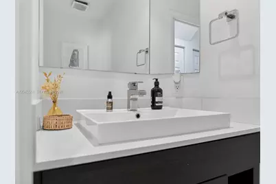 1401 Canary Island Dr, Weston, FL 33327 - Photo 15