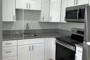 325 SW 14th Ct, Fort Lauderdale, FL 33315 - Photo 3