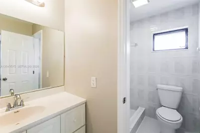 1430 W Sandpiper Cir, Pembroke Pines, FL 33026 - Photo 17