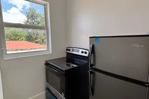 1051 NW 2nd St, Miami, FL 33128 - Photo 7