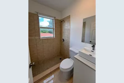 1051 NW 2nd St #10, Miami, FL 33128 - Photo 9