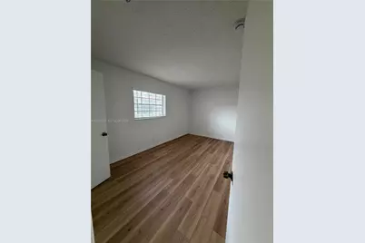 2551 NW 26th St, Sunrise, FL 33313 - Photo 13