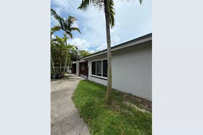 2551 NW 26th St, Sunrise, FL 33313 - Photo 3