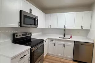 2551 NW 26th St, Sunrise, FL 33313 - Photo 5