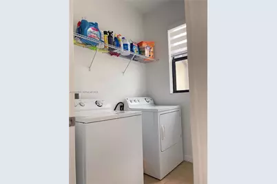 8719 W 33rd Ave, Hialeah, FL 33018 - Photo 21