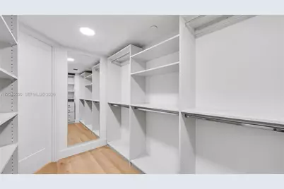 555 NE 34th St #2704, Miami, FL 33137 - Photo 25