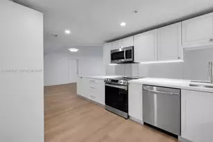 555 NE 34th St, Miami, FL 33137 - Photo 11