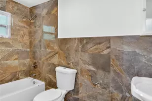1350 NE 149th St, Miami, FL 33161 - Photo 19