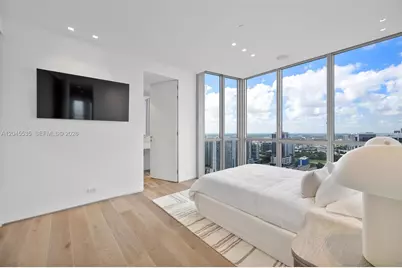 1100 Biscayne Blvd #3906, Miami, FL 33132 - Photo 37