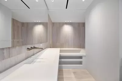 1100 Biscayne Blvd #3906, Miami, FL 33132 - Photo 33