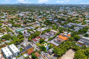 210 SW 13th Ave, Miami, FL 33135 - Photo 13