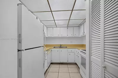 14250 SW 62nd St #312, Miami, FL 33183 - Photo 5