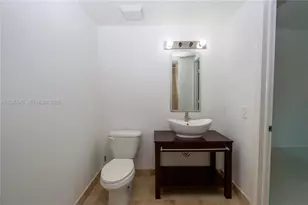 350 S Miami Ave, Miami, FL 33130 - Photo 9