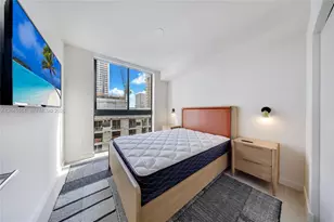 11 NE 6th St, Miami, FL 33132 - Photo 19