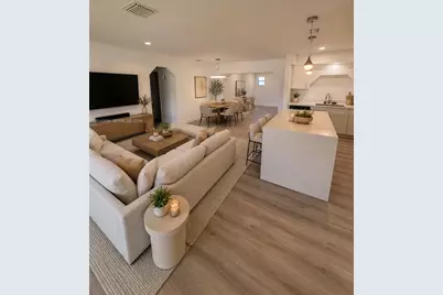 8720 NW 11th St, Pembroke Pines, FL 33024 - Photo 1