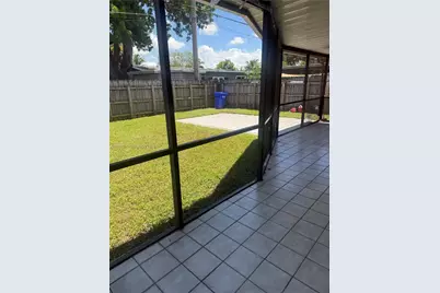 8720 NW 11th St, Pembroke Pines, FL 33024 - Photo 7