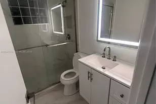 8720 NW 11th St, Pembroke Pines, FL 33024 - Photo 9
