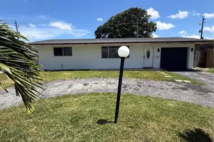 8720 NW 11th St, Pembroke Pines, FL 33024 - Photo 3