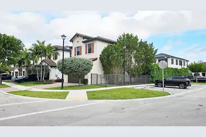 3209 W 98th Pl, Hialeah, FL 33018 - Photo 33