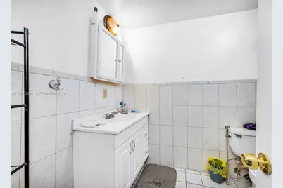 6600 W 2nd Ct #24, Hialeah, FL 33012 - Photo 11