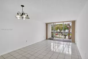 10975 SW 107th St, Kendall, FL 33176 - Photo 11
