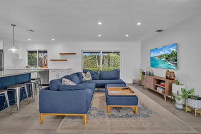 1807 SW 102nd Pl, Miami, FL 33165 - Photo 5