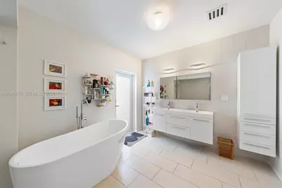 12944 Banyan Rd, North Miami, FL 33181 - Photo 15