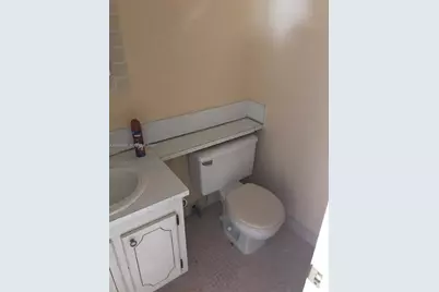 391 Windsor Q #0, West Palm Beach, FL 33417 - Photo 11