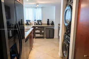 7600 Collins Ave, Miami Beach, FL 33141 - Photo 27