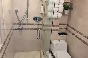 7600 Collins Ave, Miami Beach, FL 33141 - Photo 11