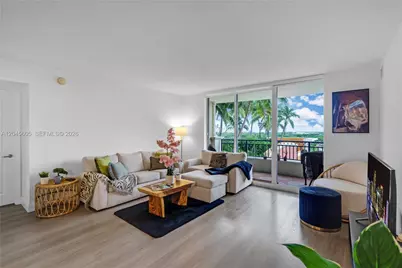 3232 SW 22nd Ter #804, Miami, FL 33145 - Photo 11