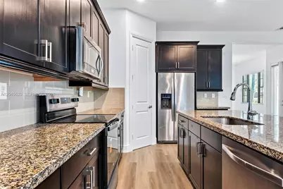 142 SW 127th Terrace, Plantation, FL 33325 - Photo 23