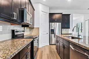 142 SW 127th Terrace, Plantation, FL 33325 - Photo 23