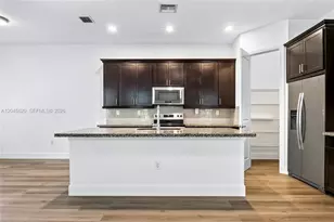 142 SW 127th Terrace, Plantation, FL 33325 - Photo 21