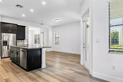 142 SW 127th Terrace, Plantation, FL 33325 - Photo 19
