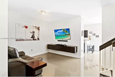 8925 W 33rd Ave, Hialeah, FL 33018 - Photo 7