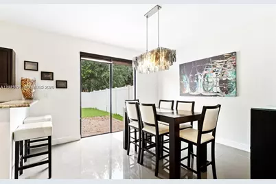 8925 W 33rd Ave, Hialeah, FL 33018 - Photo 9