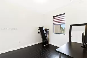 8925 W 33rd Ave, Hialeah, FL 33018 - Photo 19