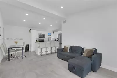 1016 SW 22nd Ter, Fort Lauderdale, FL 33312 - Photo 5