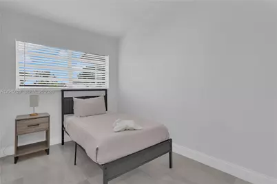 1016 SW 22nd Ter, Fort Lauderdale, FL 33312 - Photo 17
