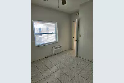 215 30th St #22, Miami Beach, FL 33140 - Photo 23