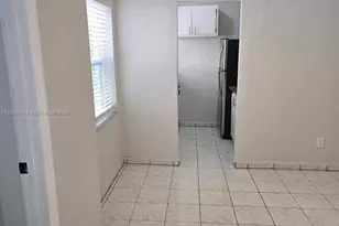 215 30th St, Miami Beach, FL 33140 - Photo 21