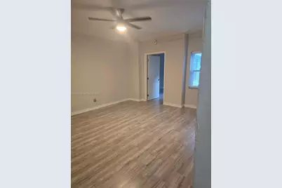 215 30th St #22, Miami Beach, FL 33140 - Photo 13
