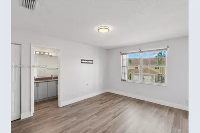 12170 SW 5th Ct, Pembroke Pines, FL 33025 - Photo 19
