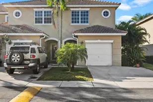 12170 SW 5th Ct, Pembroke Pines, FL 33025 - Photo 1