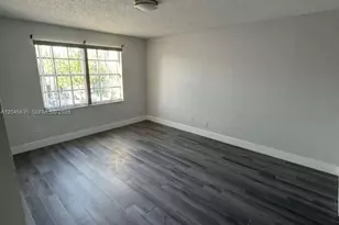 12170 SW 5th Ct, Pembroke Pines, FL 33025 - Photo 17