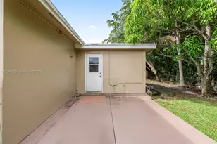 5081 SW 95th Ave, Cooper City, FL 33328 - Photo 15