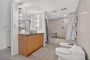5255 Collins Ave, Miami Beach, FL 33140 - Photo 31