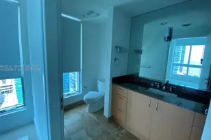 300 S Biscayne Blvd, Miami, FL 33131 - Photo 9