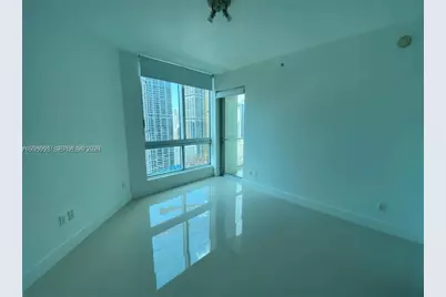 300 S Biscayne Blvd #T-2302, Miami, FL 33131 - Photo 7